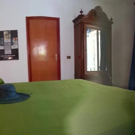 Angelo